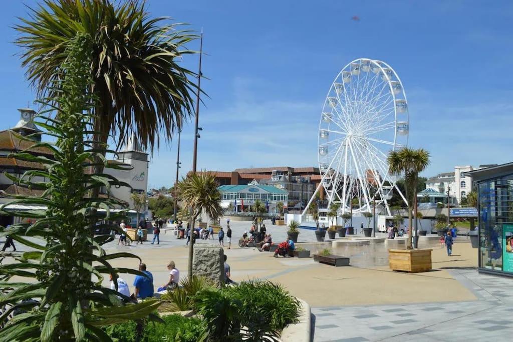 Bright, Vibrant New 1 Bedroom Town Centre Parking Bournemouth Exterior foto